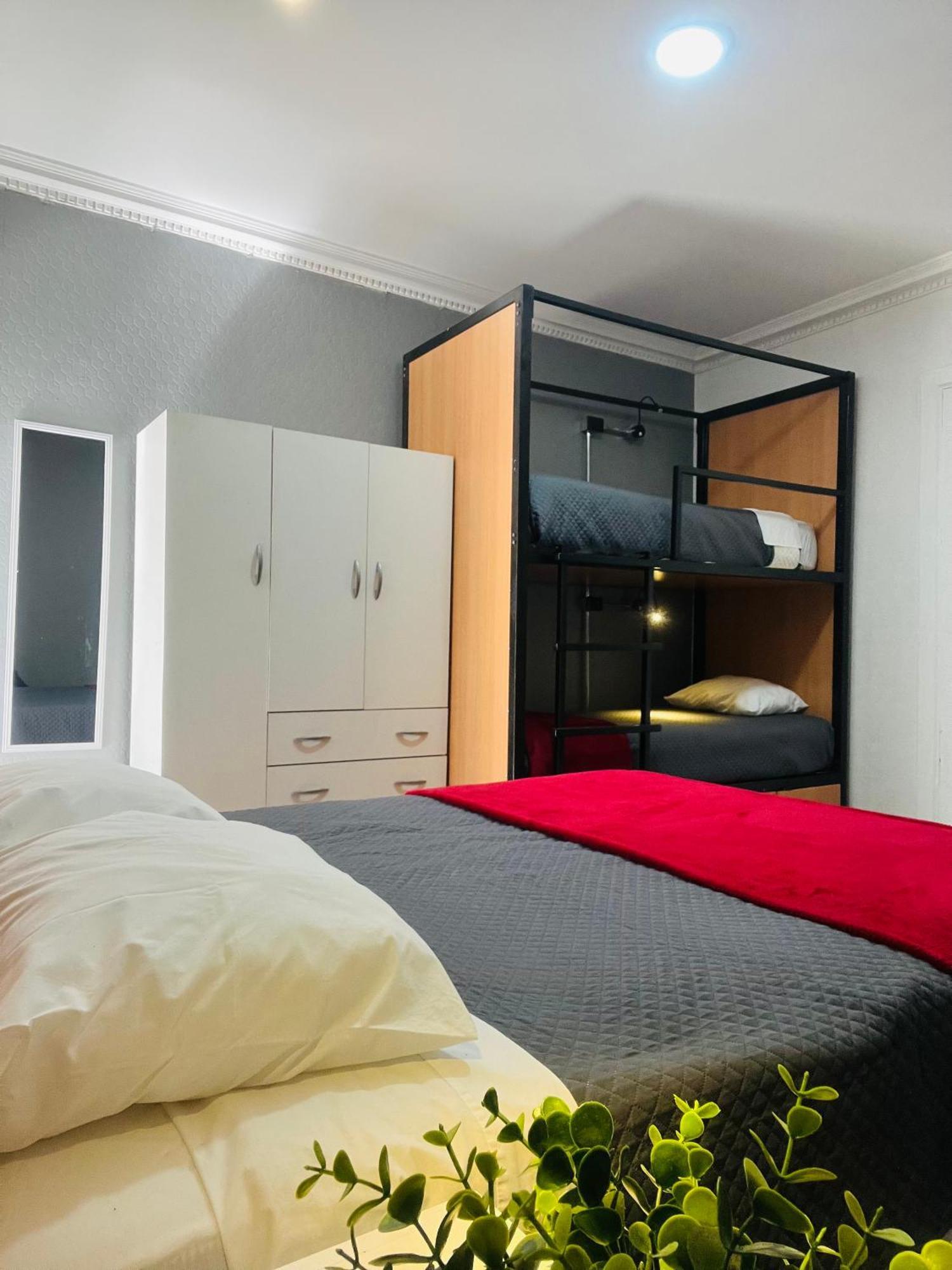 Enjoy Hostel Santiago Dış mekan fotoğraf
