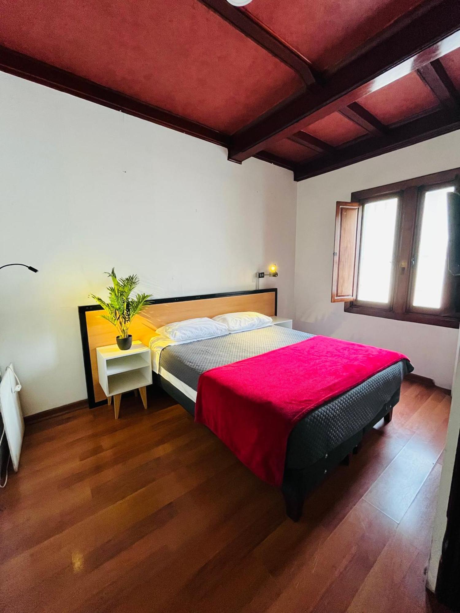 Enjoy Hostel Santiago Dış mekan fotoğraf