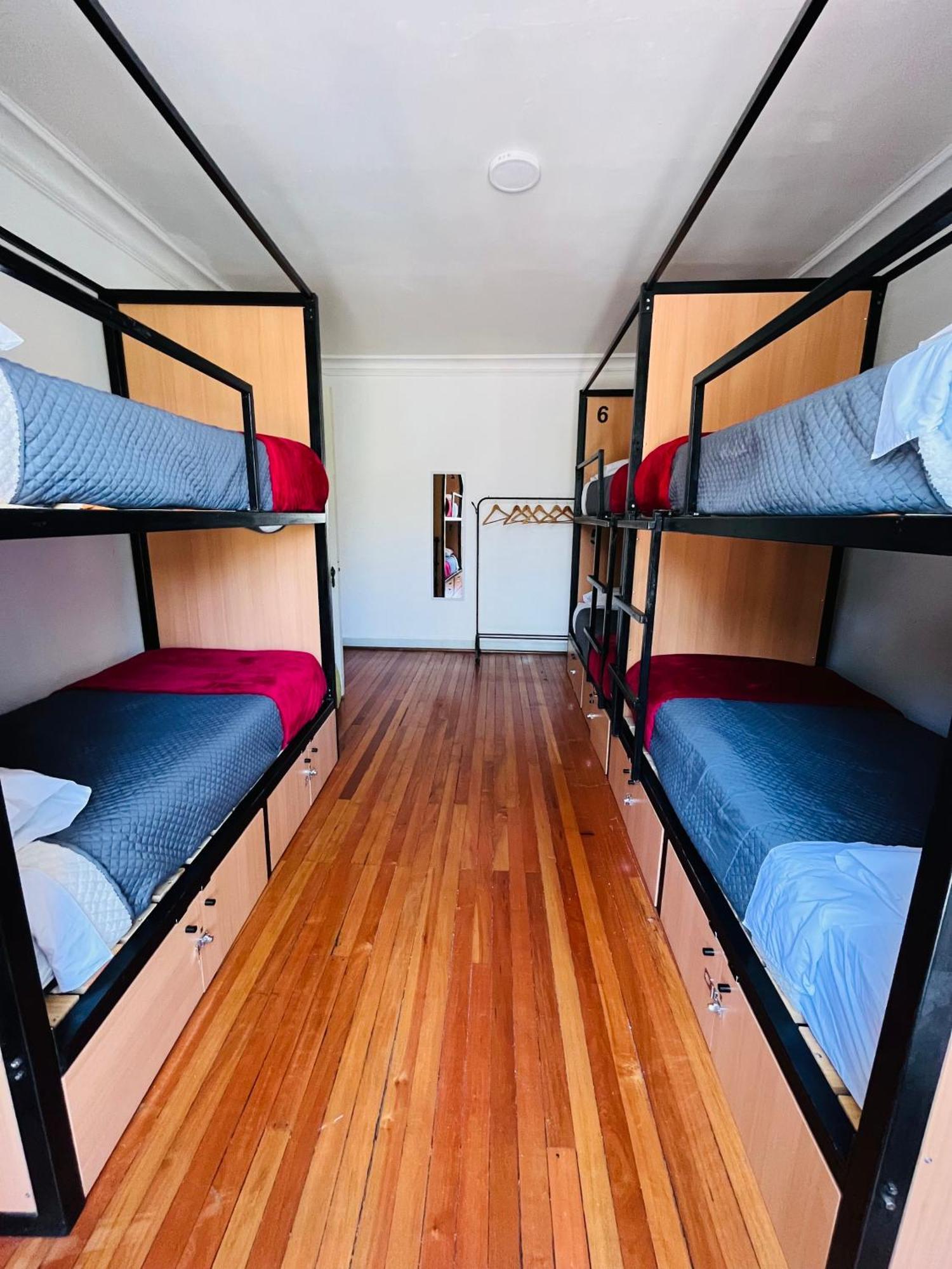 Enjoy Hostel Santiago Dış mekan fotoğraf