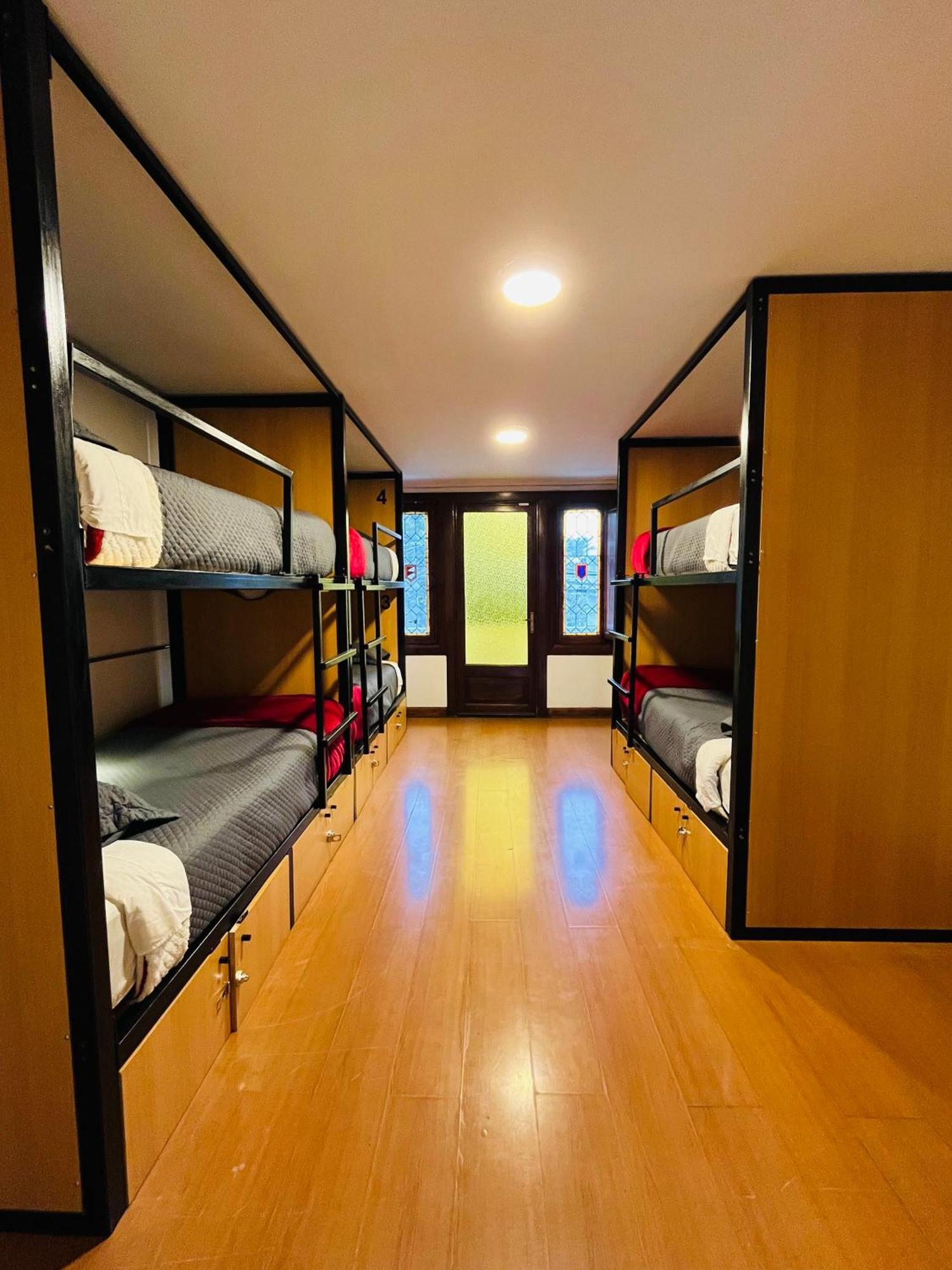 Enjoy Hostel Santiago Dış mekan fotoğraf