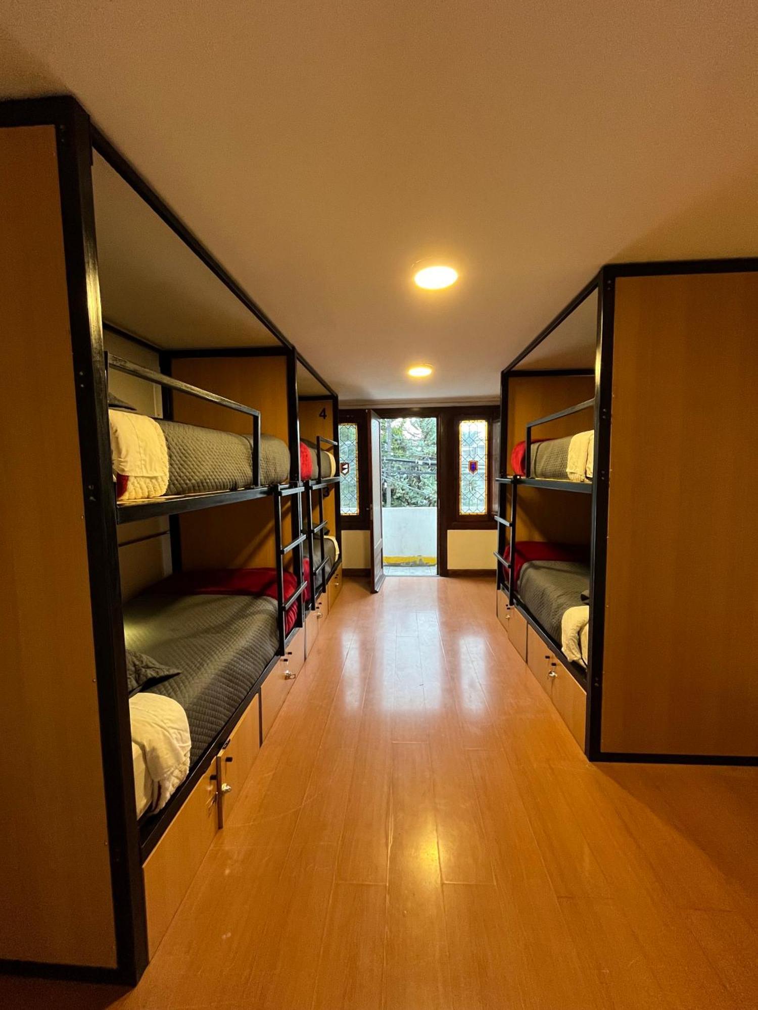 Enjoy Hostel Santiago Dış mekan fotoğraf