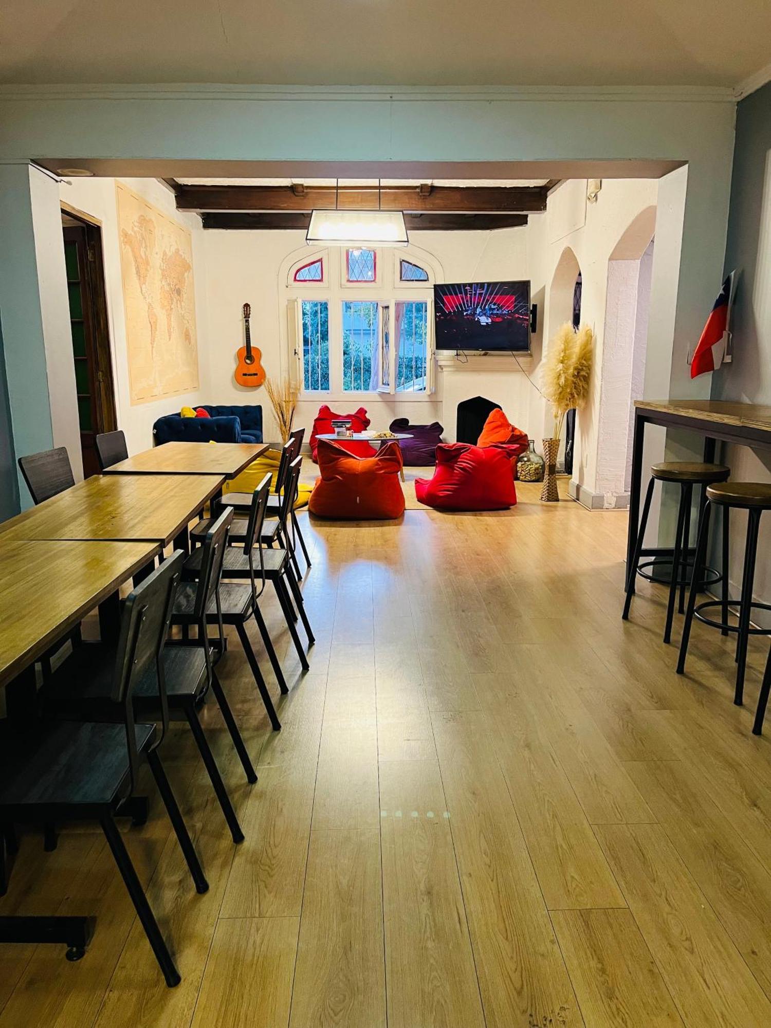 Enjoy Hostel Santiago Dış mekan fotoğraf