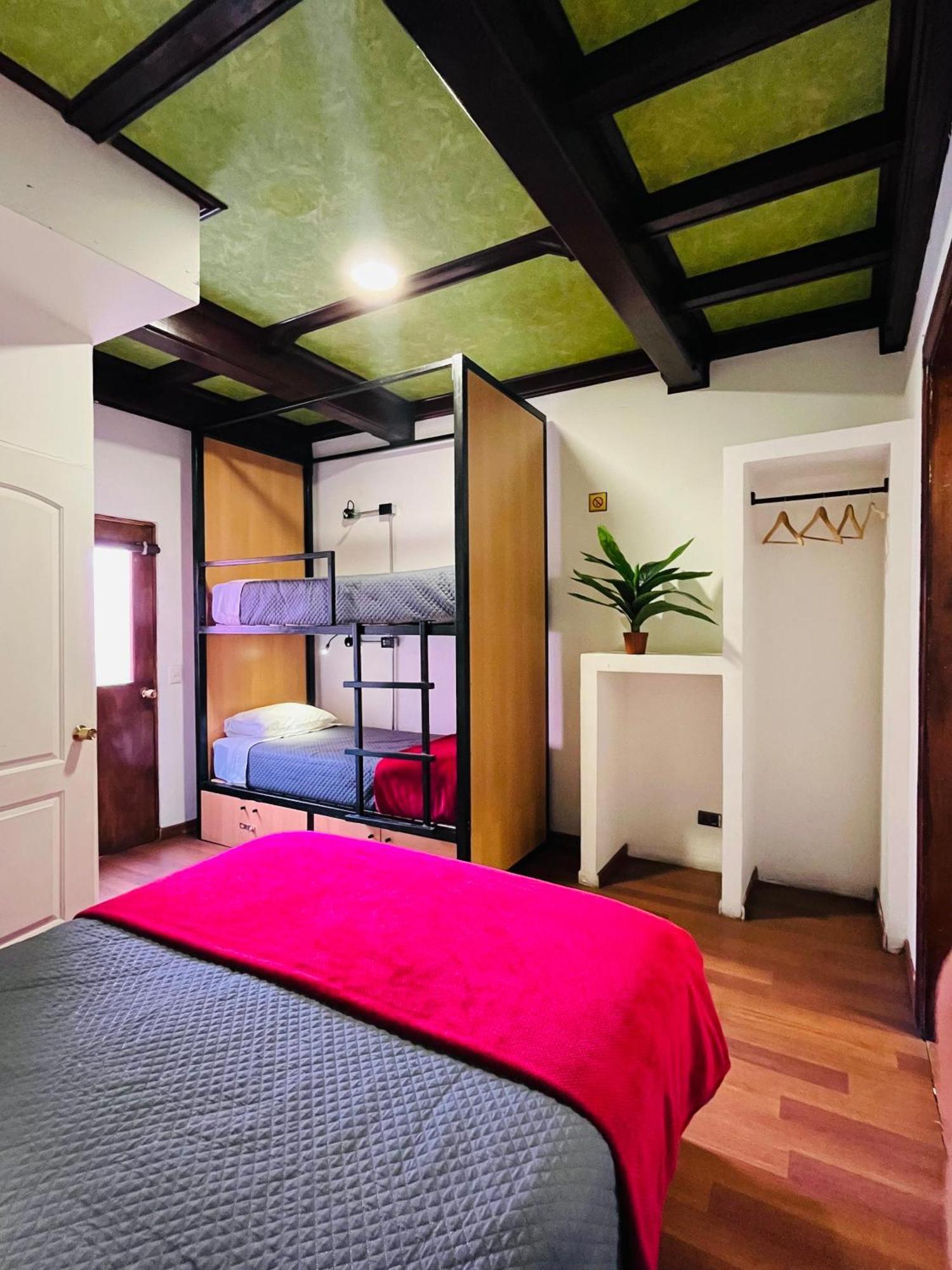 Enjoy Hostel Santiago Dış mekan fotoğraf